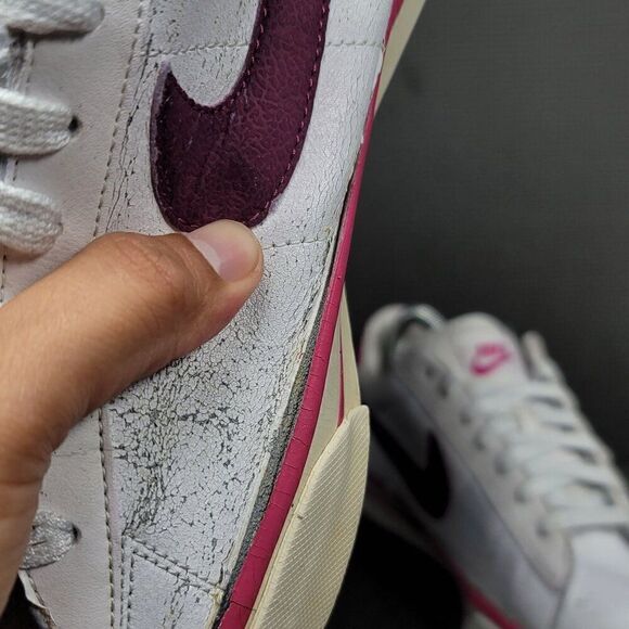 Nike Sweet Classic Shoes Womens Sz 11 White Pink Low Top Sneakers - Picture 7 of 11